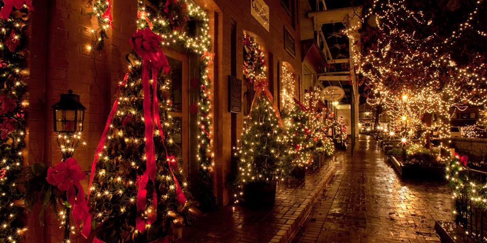Christmas lights in Dahlonega, GA
