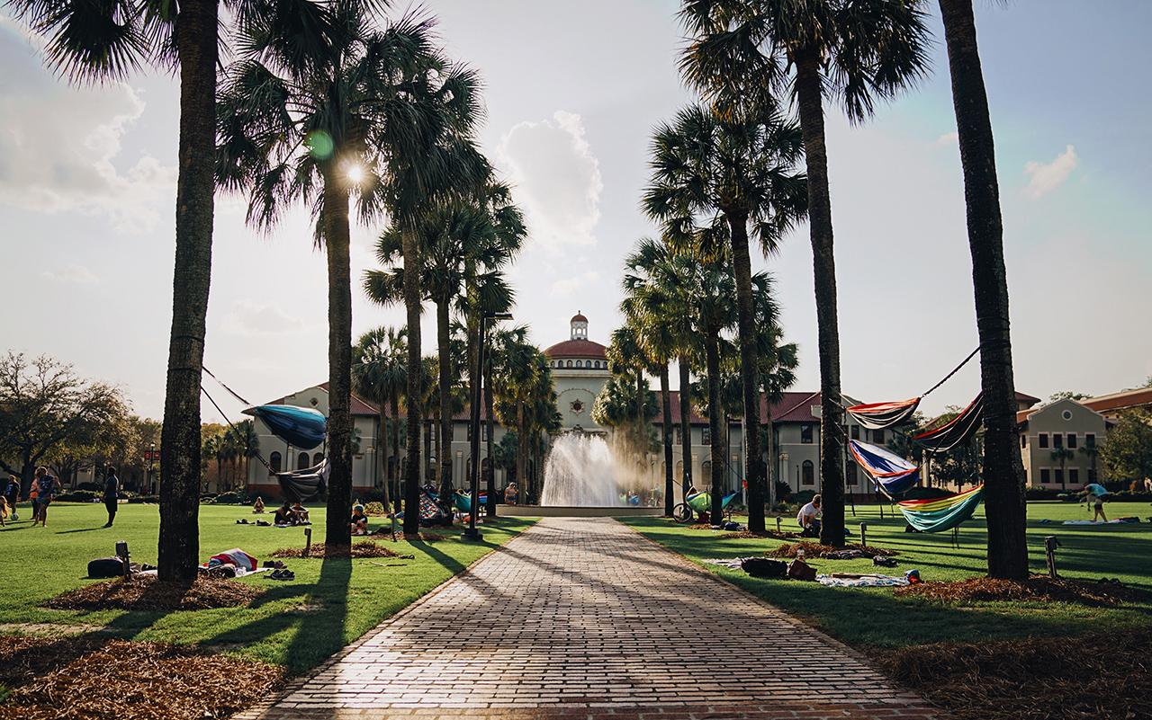 Campus front lawn image download.