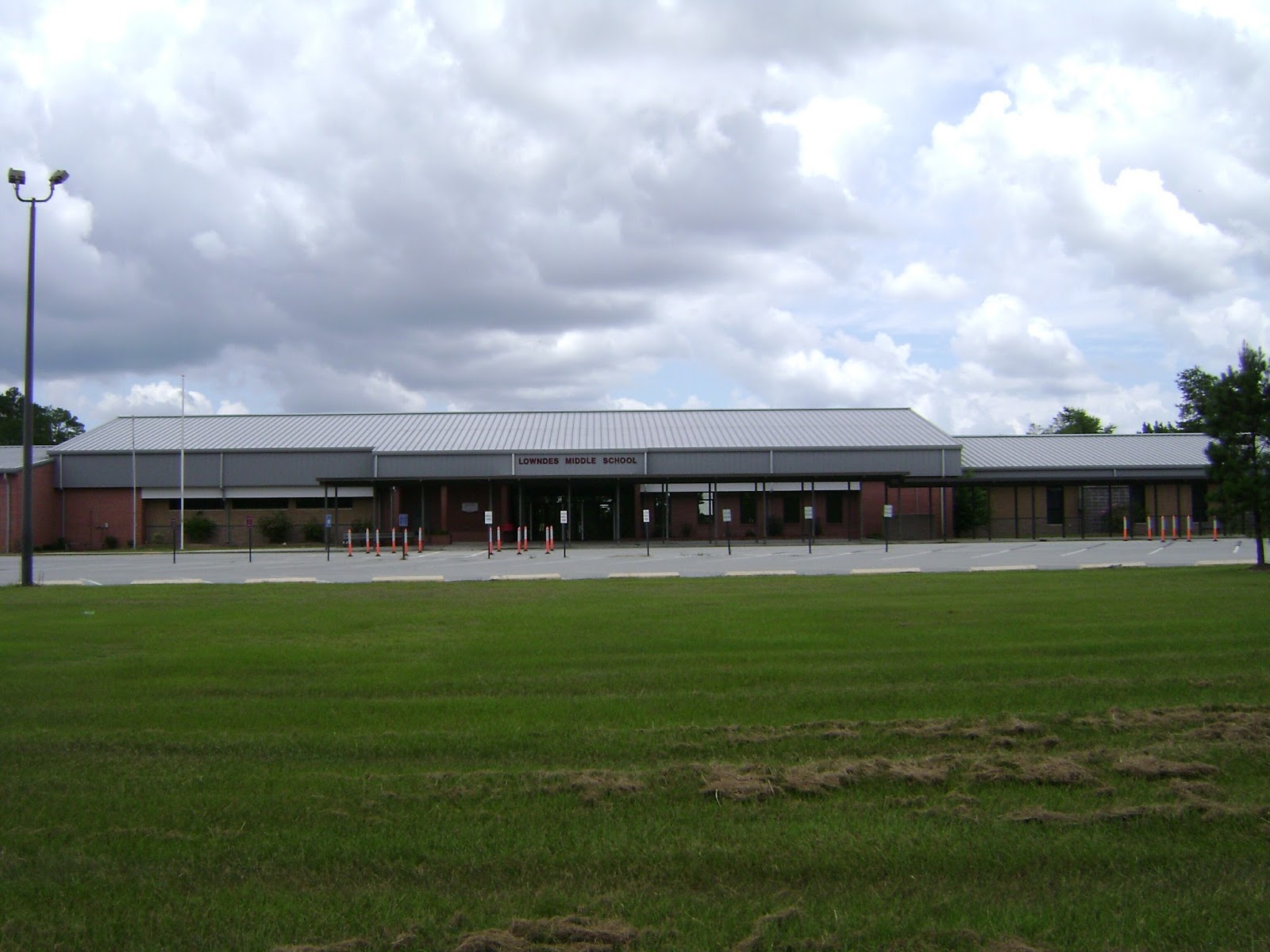 Lowndes Middle School STEMITL